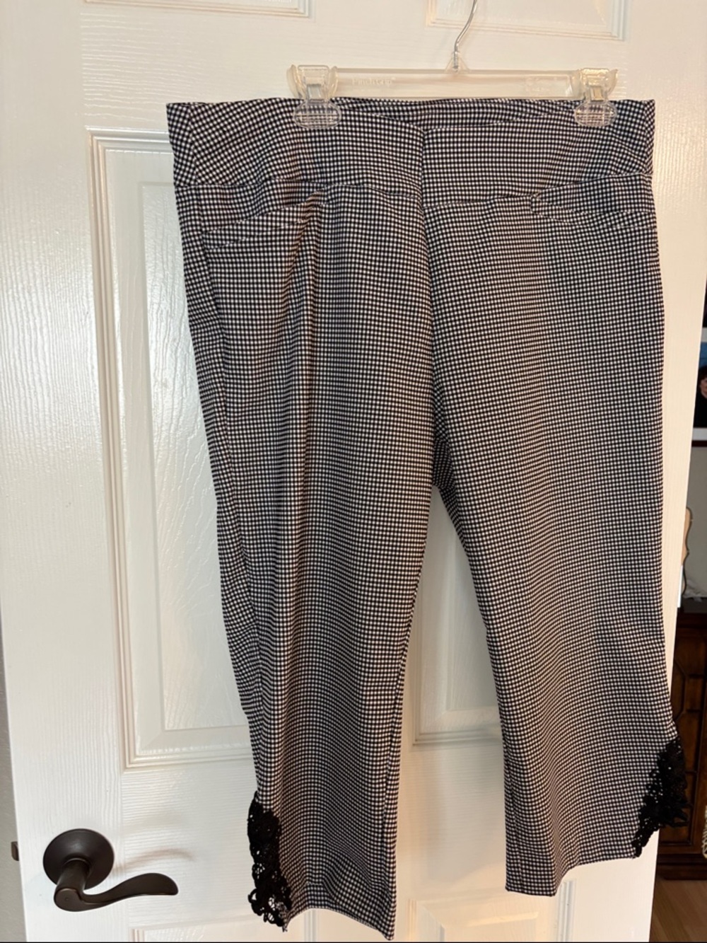 Signature  slimming Black & White Checked Cropped Pants with Lace Hem